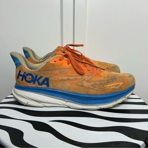 Hoka Clifton 9 orange blue